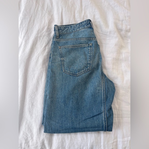 Madewell’s The Darted Barrel-Leg Jean - Dobbins Wash 27 - Picture 5 of 6